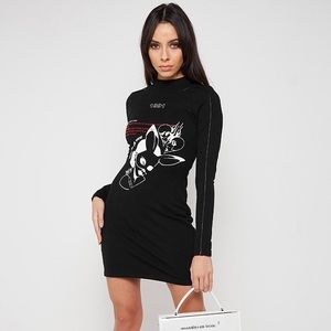 Wonderland print black dress